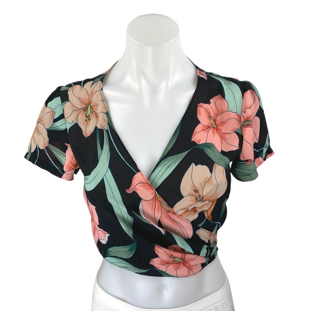Olivaceous Women's Black Multicolor Floral Short Sleeve Crop Wrap Blouse Top S